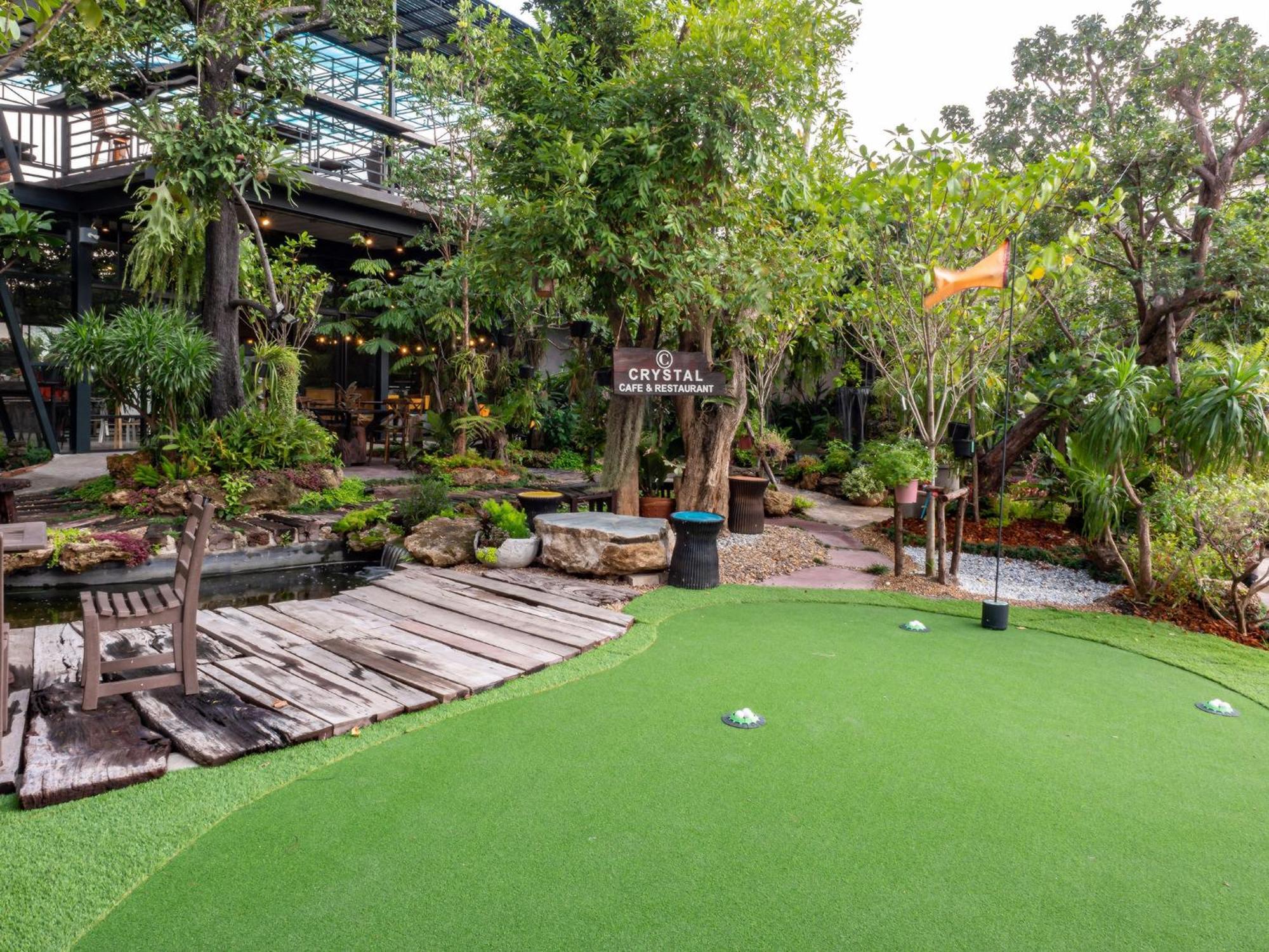Crystal Resort Korat Nakhonratchasima Eksteriør billede